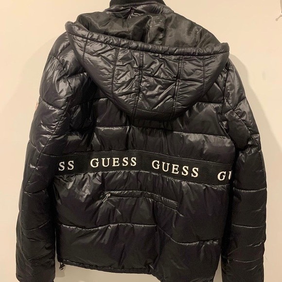 Guess puffer coat - Picture 3 of 4